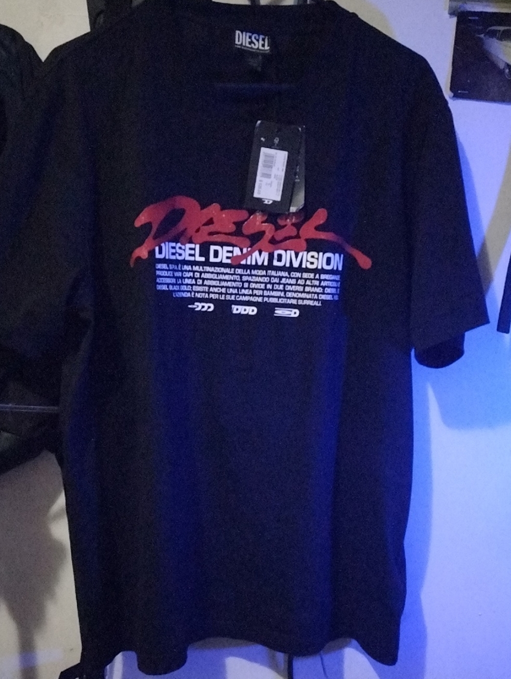 Diesel Division Graphic Short Sleeve Tee Black & Red Size Medium nwt sick design